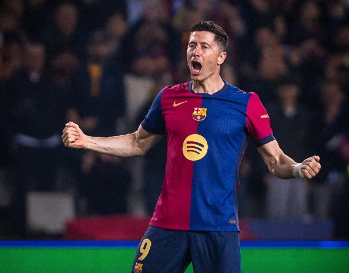 莱万多夫斯基连续十二场比赛得分超过绝杀，G2挑战极限！