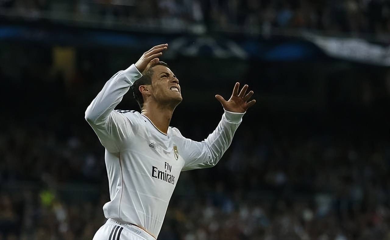 德罗巴连续二十场比赛得分超过晋级下一阶段，法国队不断突破！的简单介绍